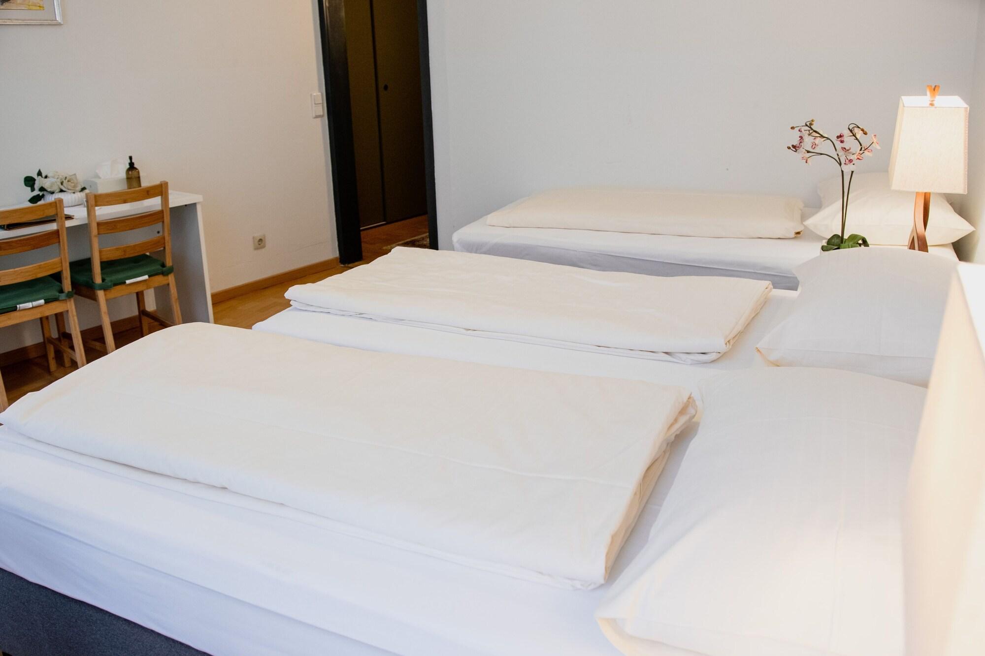 Pension Hotel Mariahilf Vienna Exterior photo
