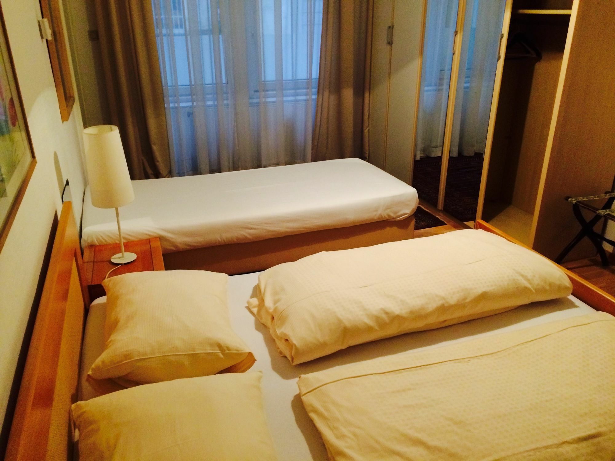 Pension Hotel Mariahilf Vienna Exterior photo